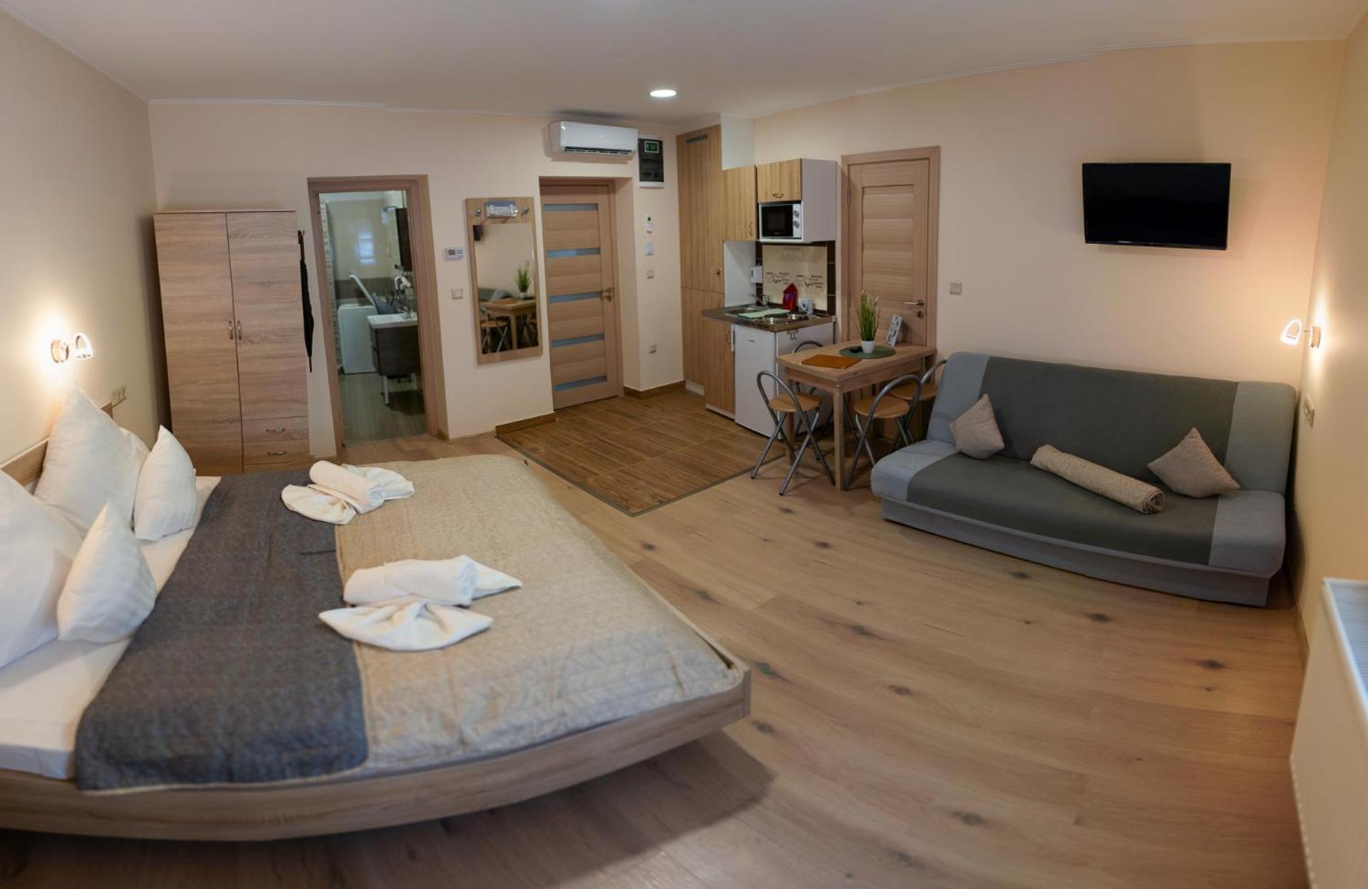 Holiday Apartmanhaz Gyula Exteriér fotografie