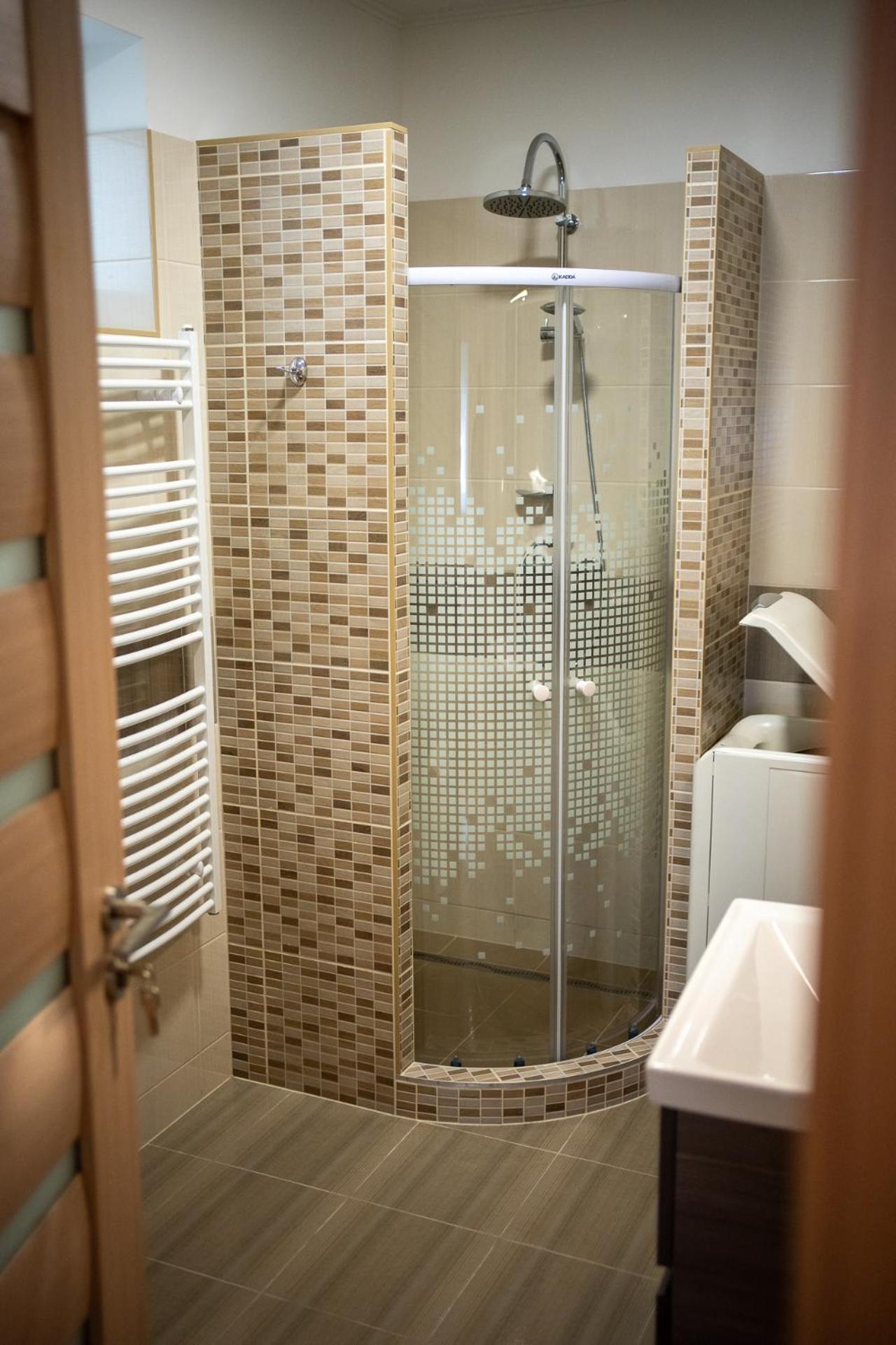 Holiday Apartmanhaz Gyula Exteriér fotografie