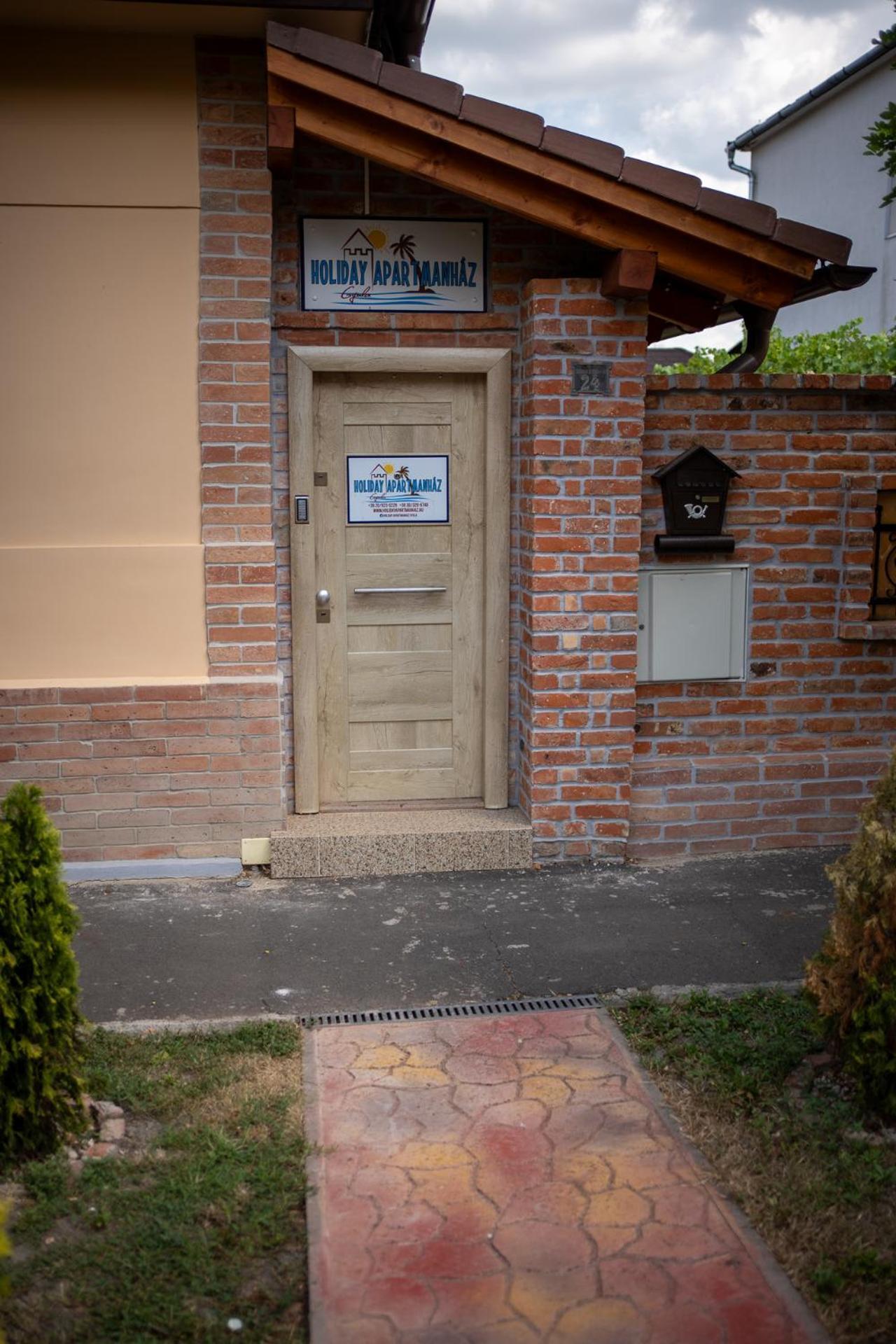 Holiday Apartmanhaz Gyula Exteriér fotografie