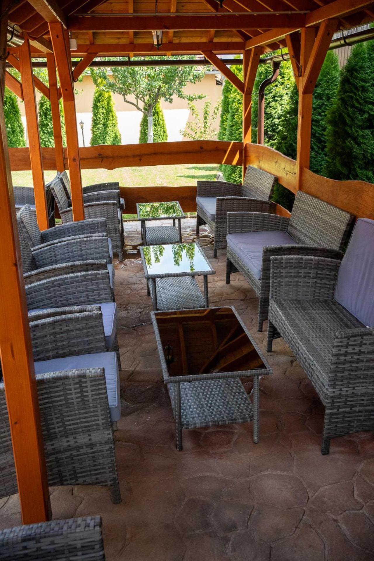 Holiday Apartmanhaz Gyula Exteriér fotografie