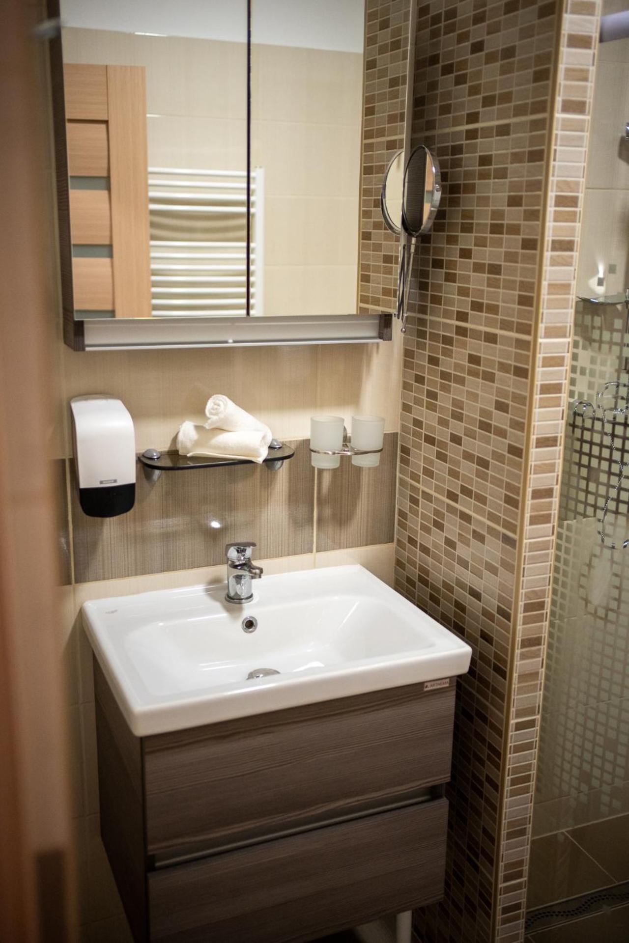 Holiday Apartmanhaz Gyula Exteriér fotografie